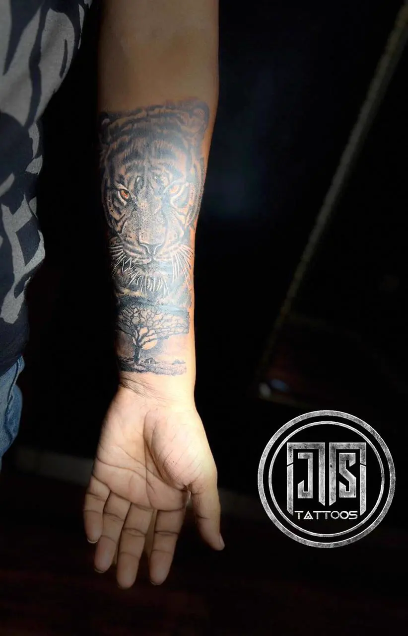 Tiger cover up tattoo specialist West Delhi best studio